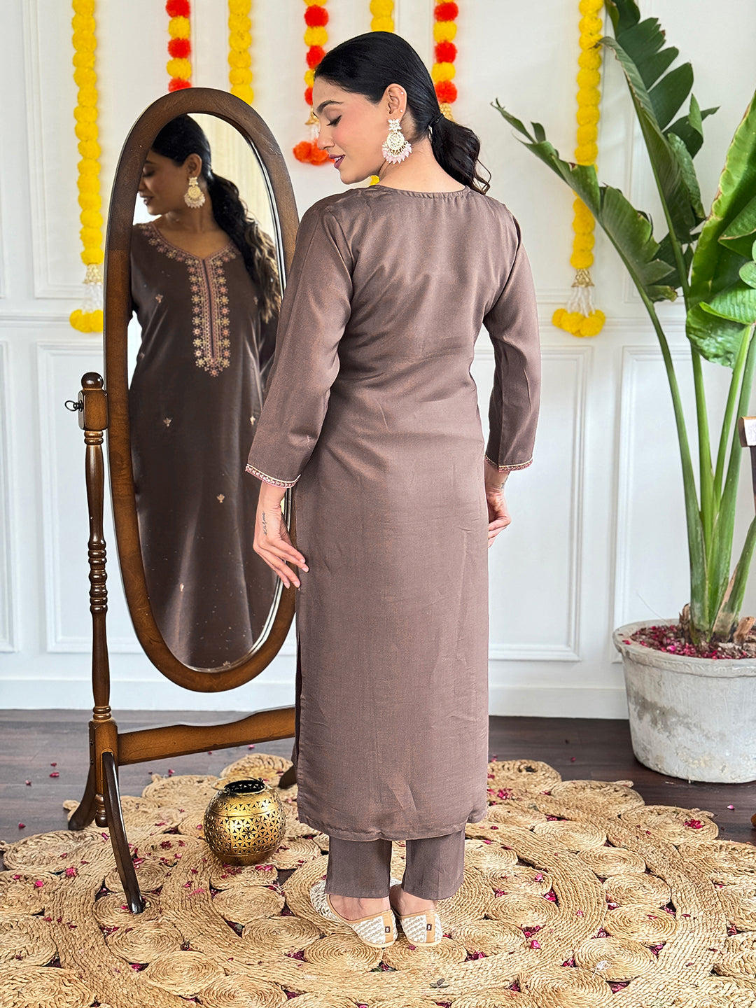 Beautiful Viscose Chanderi Embroidered Straight Kurta with pant and dupatta sets