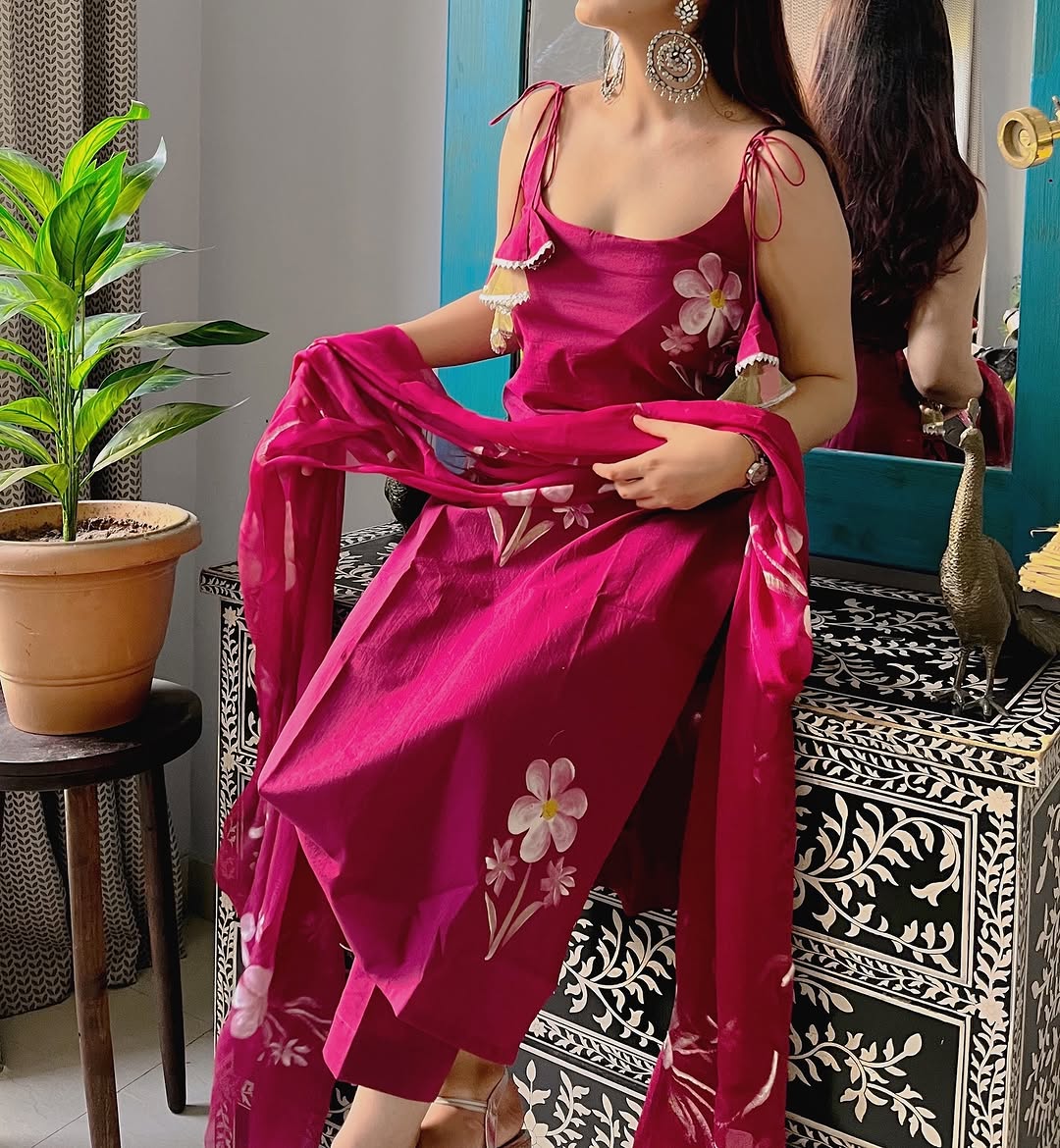 Pink floral printed suit set with dupatta