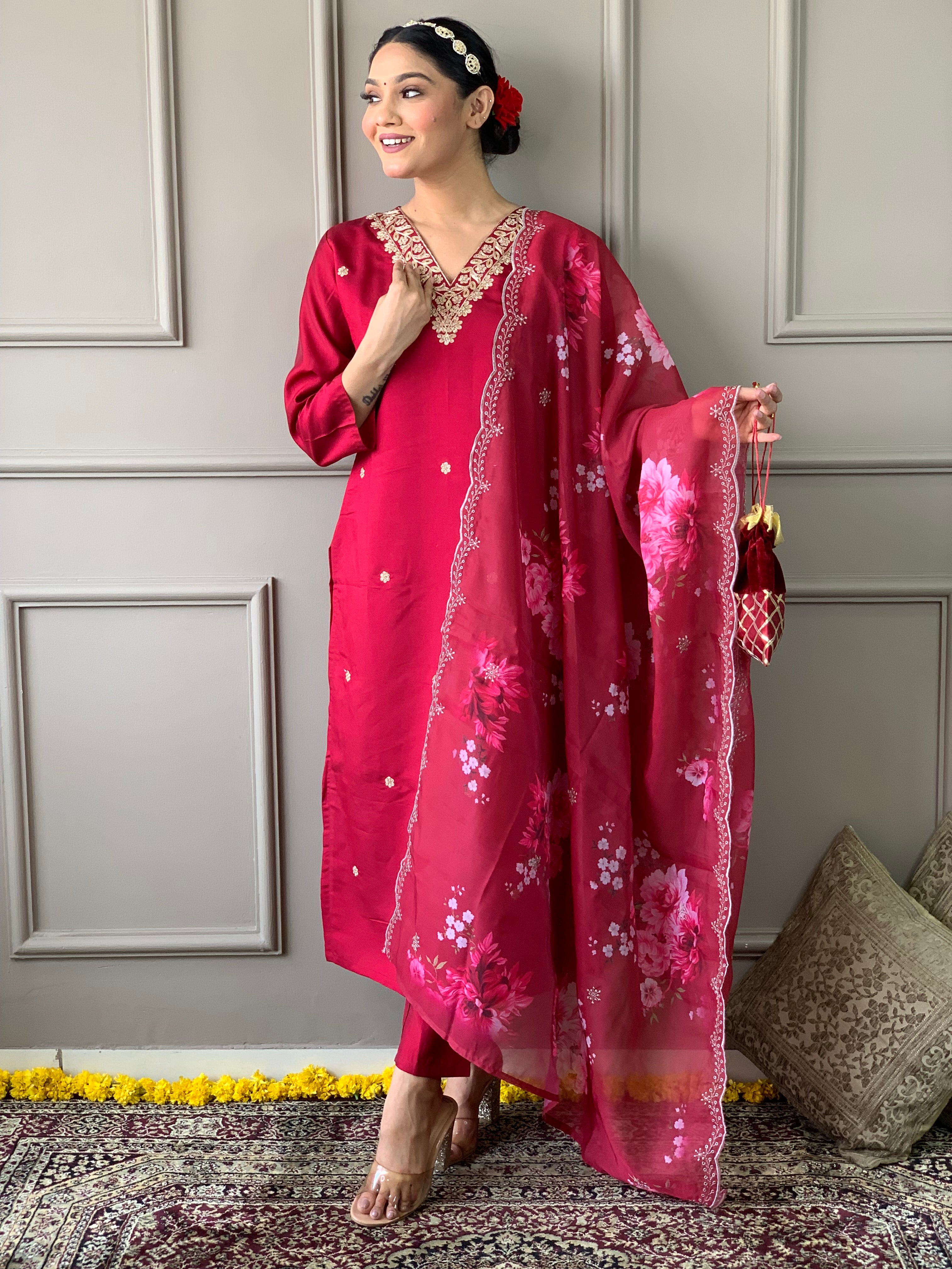 Beautiful  Viscose Chanderi Embroidered Straight Kurta with pant and dupatta sets