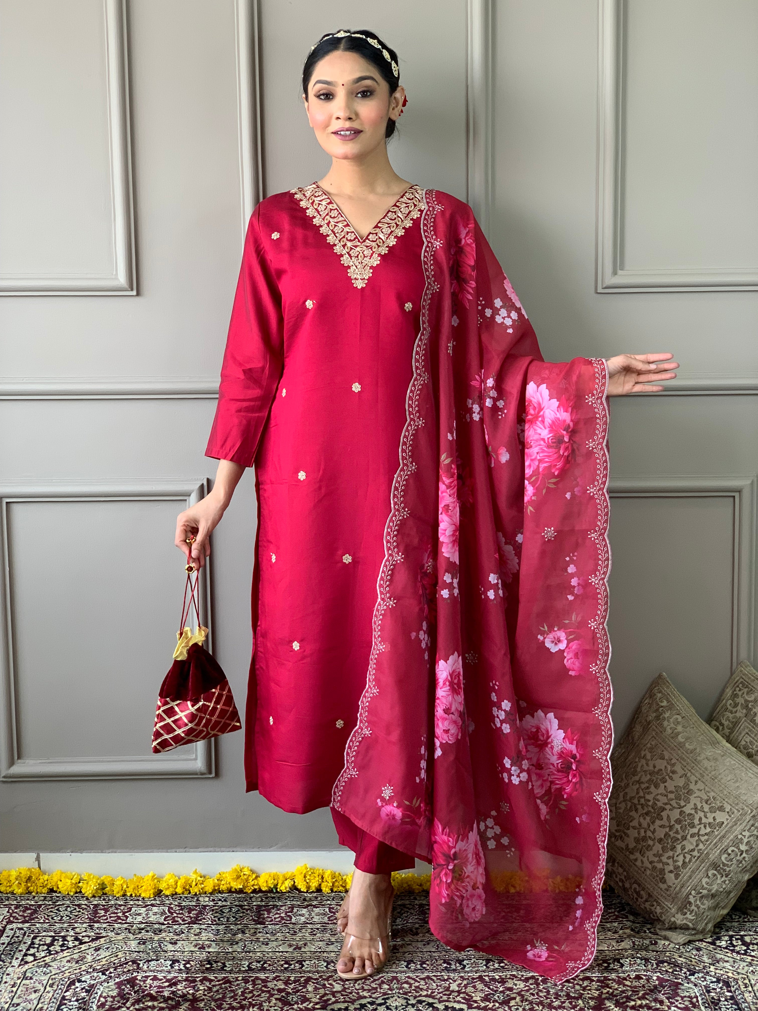 Beautiful  Viscose Chanderi Embroidered Straight Kurta with pant and dupatta sets