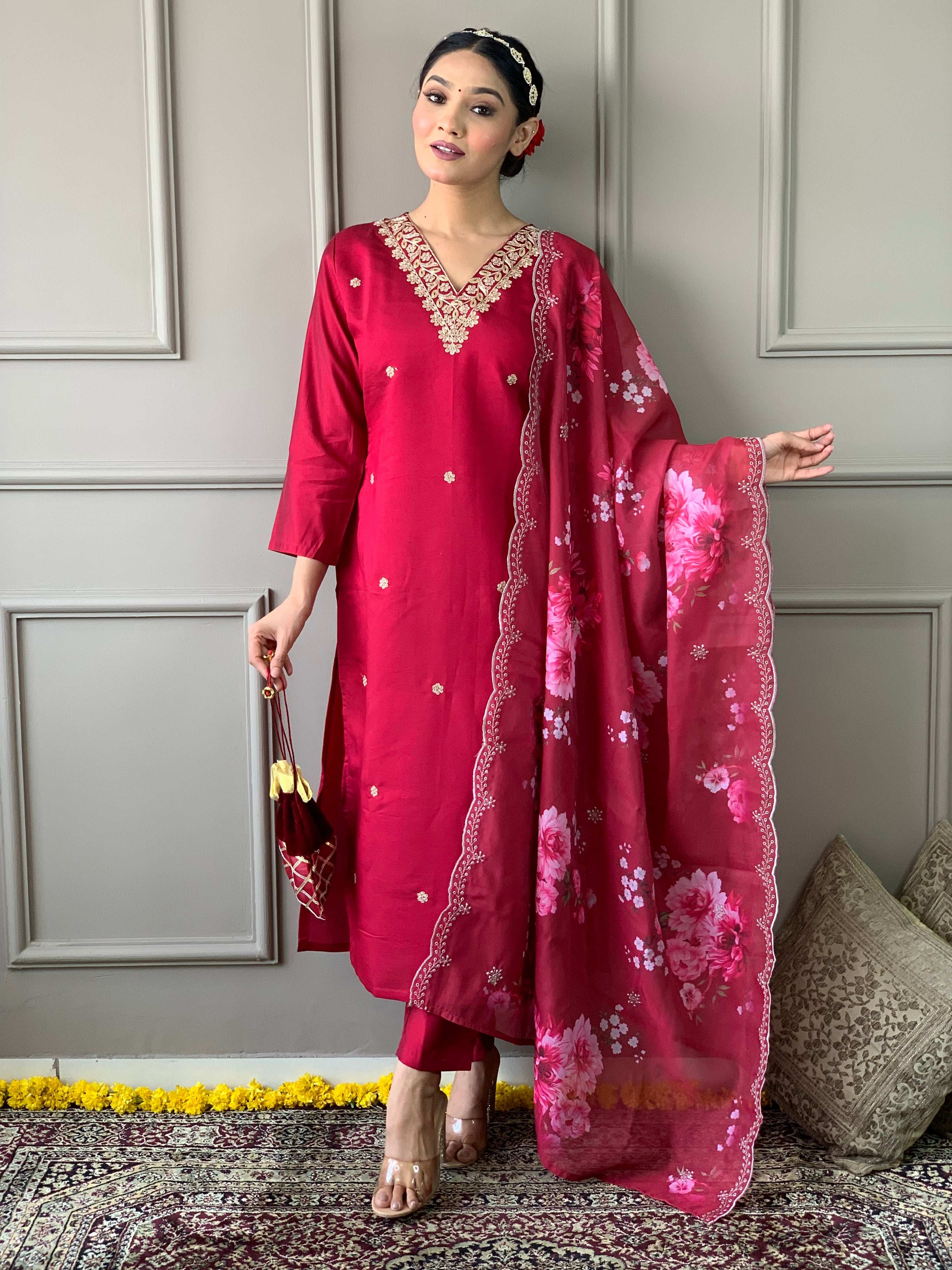 Beautiful  Viscose Chanderi Embroidered Straight Kurta with pant and dupatta sets