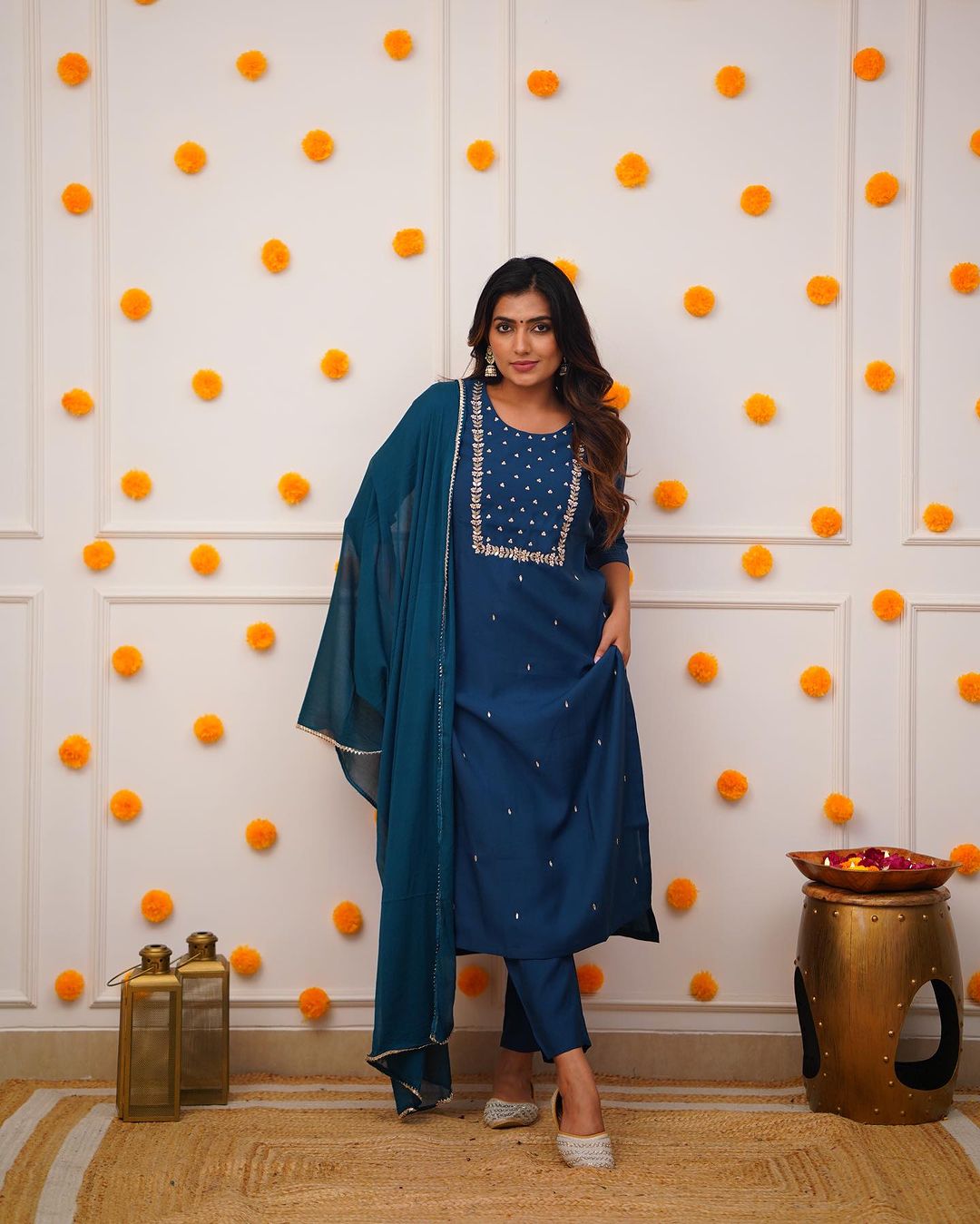 Women RAYON SLUB Embroidered Straight Kurta with pant and dupatta sets