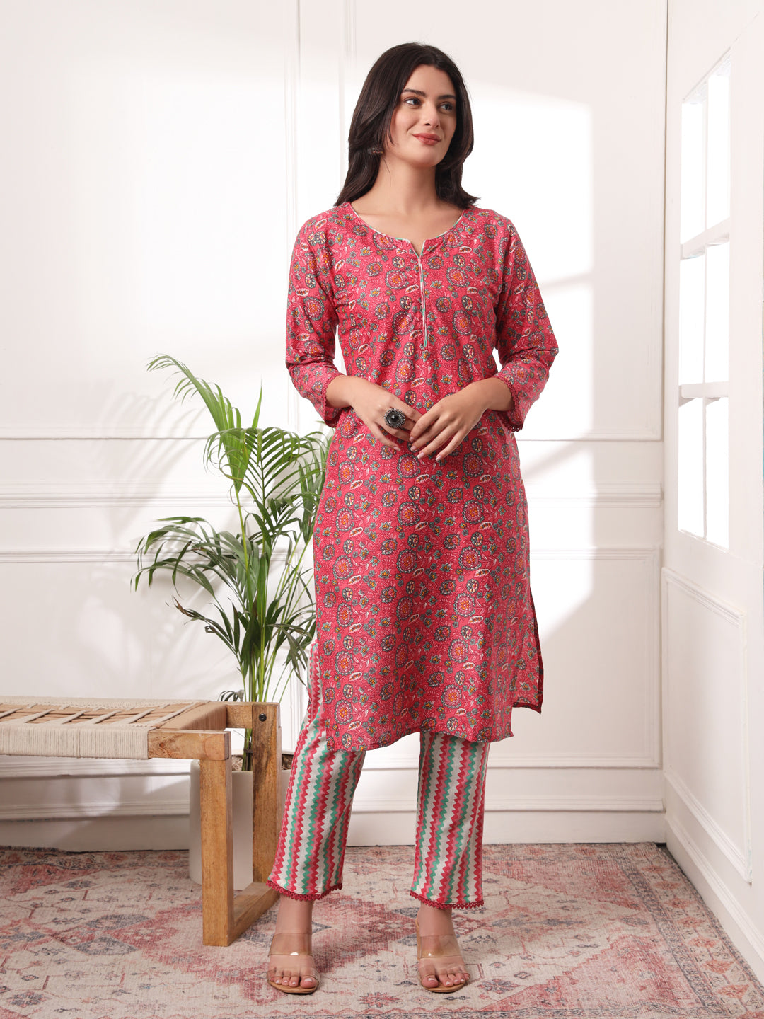 Women Cotton Blend Kurta Pant Set