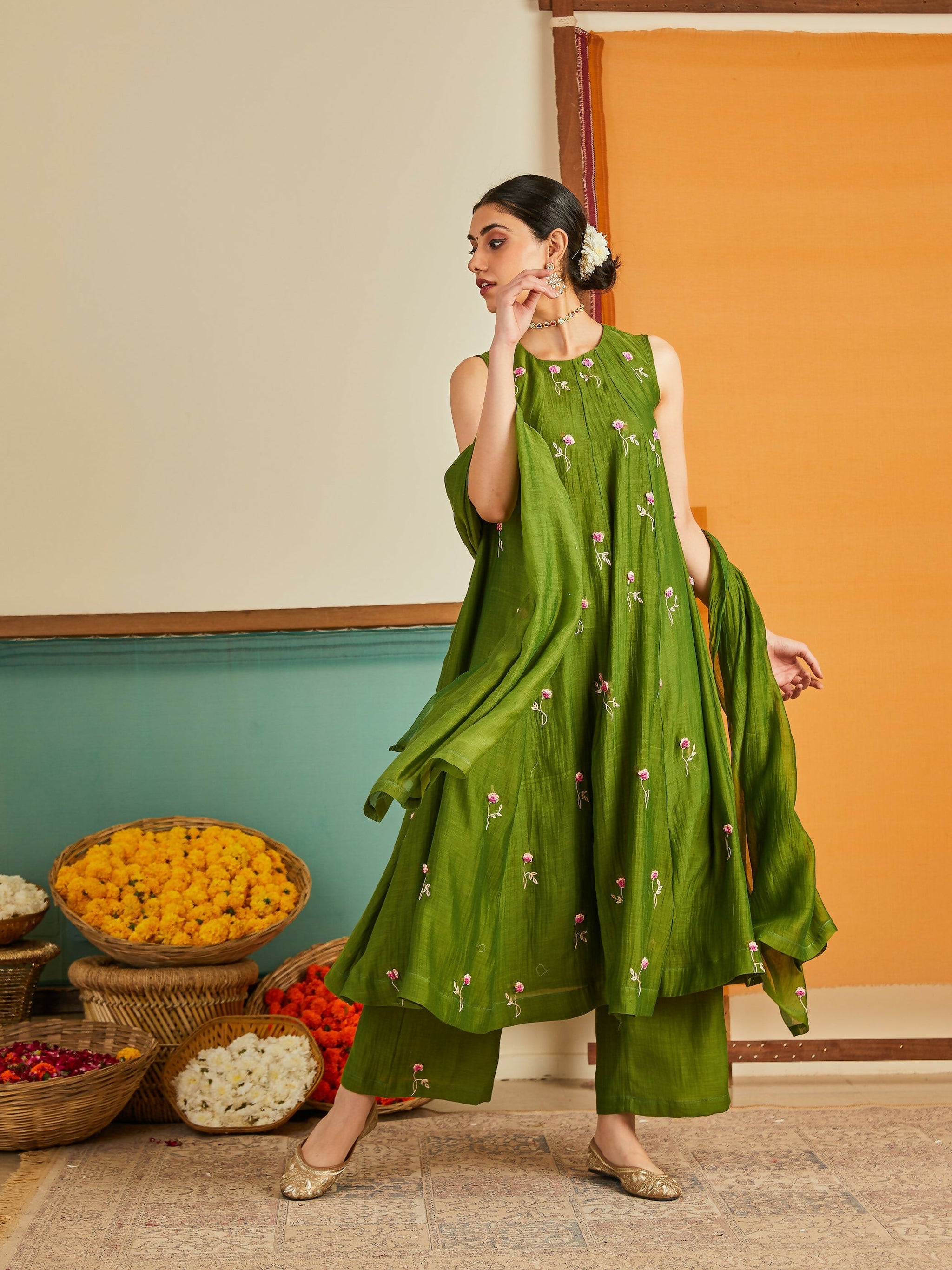 Beautiful Green Embroidered Kurta Set