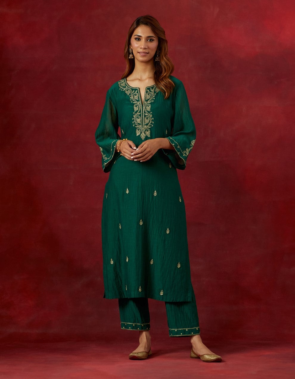 Green Embroidered Leaf Notched Kurta Pant Set with pant dupatta